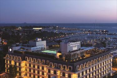Wyndham Grand Istanbul Kalamış Marina Hotel