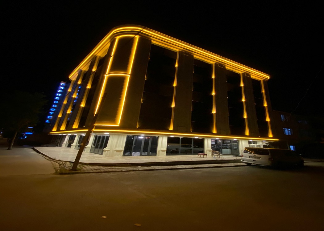 Express Plus Hotel